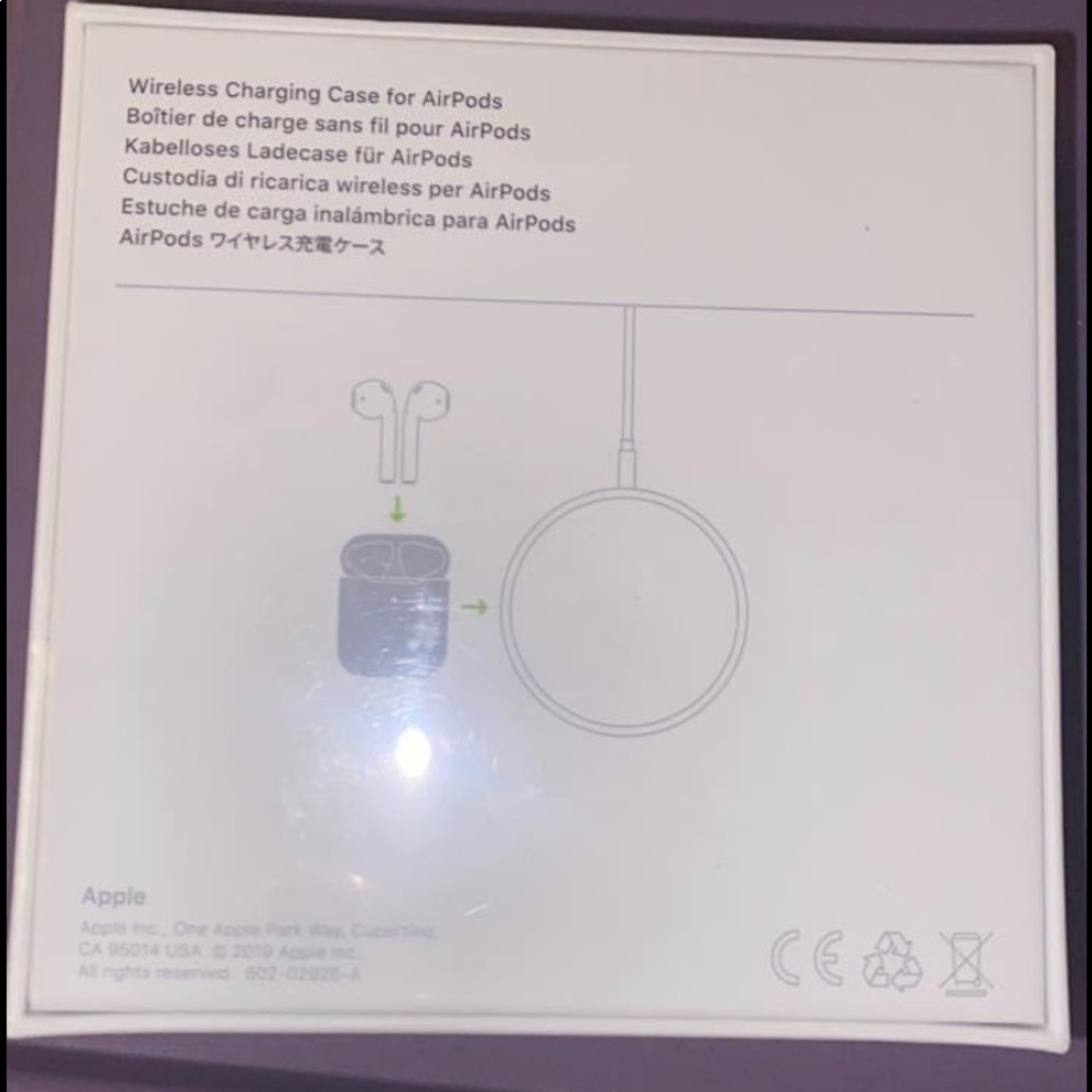 Apple AirPod Charging Case
